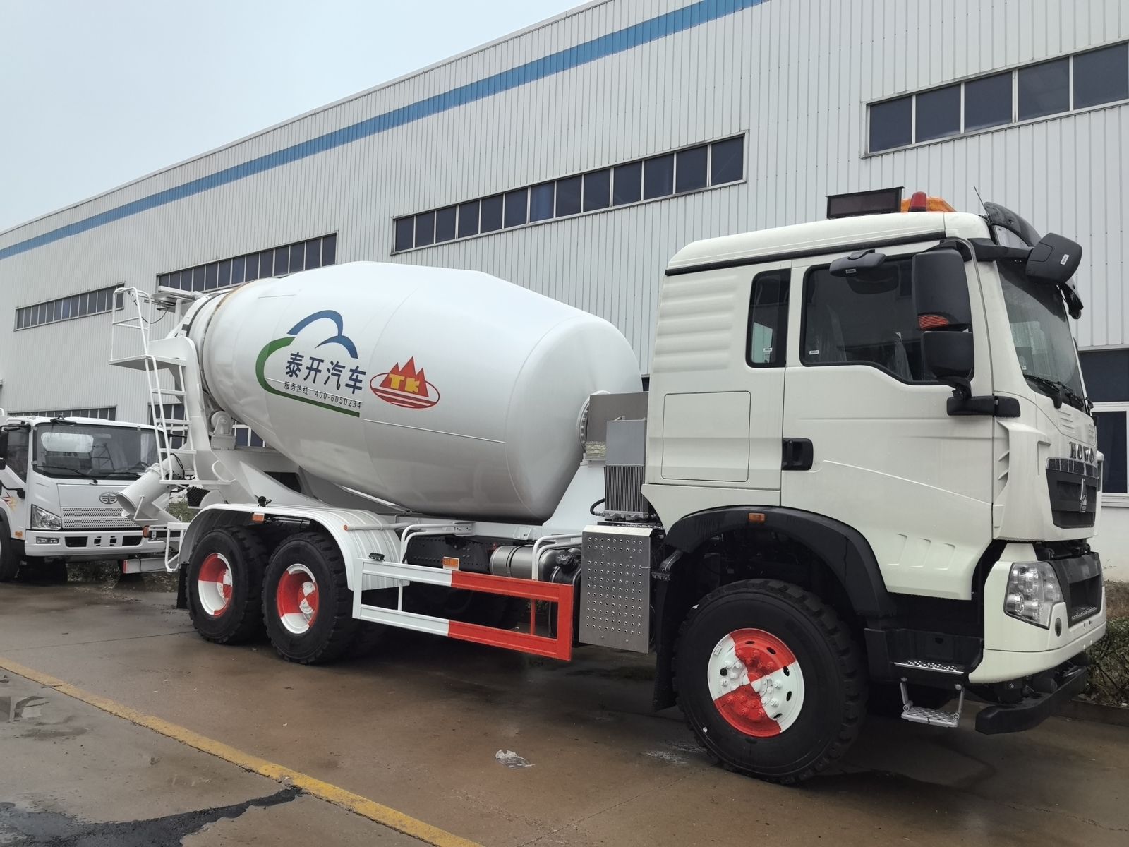 Electrolyte Mixing Truck