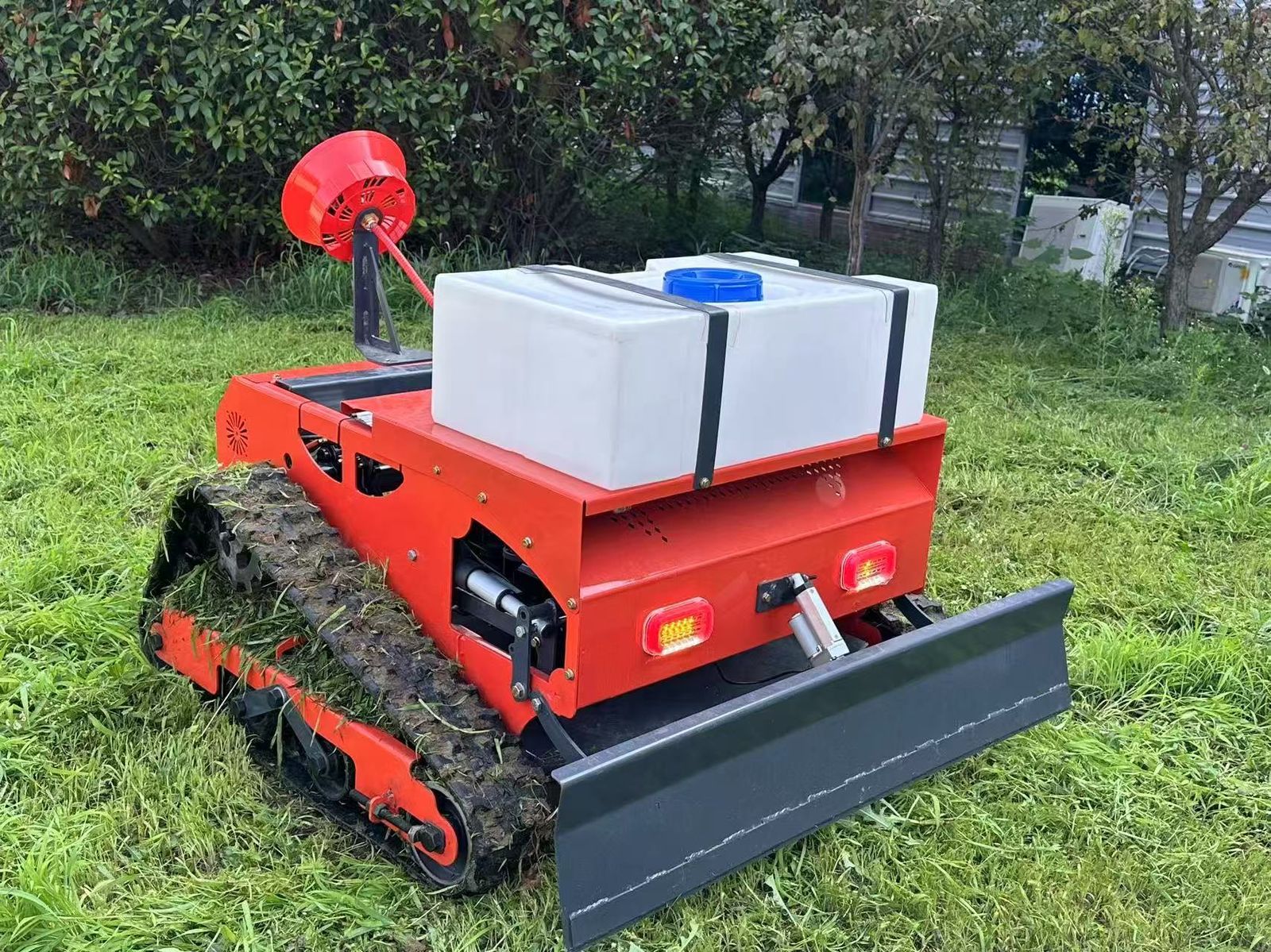 ME800 Tracked Remote-Control Mower